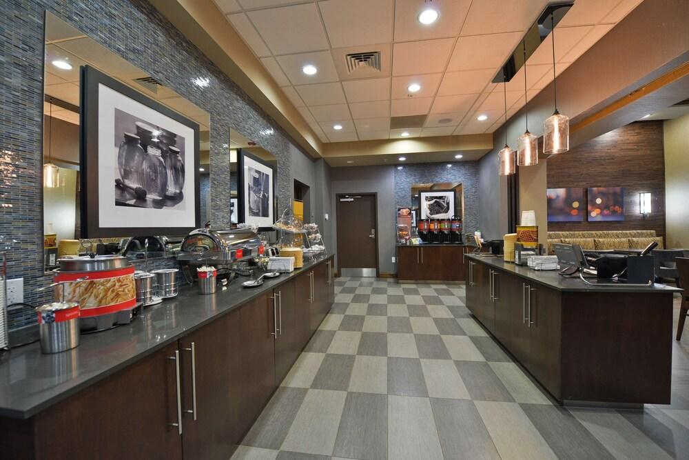Hampton Inn & Suites Columbia/Southeast-Fort Jackson Экстерьер фото